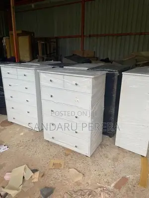 White chest of drawers