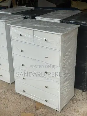 White chest of drawers