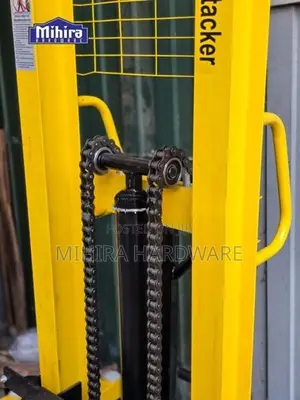 Hydraulic Pallet Stacker 2 Ton Truck Manually Operated manual operatio