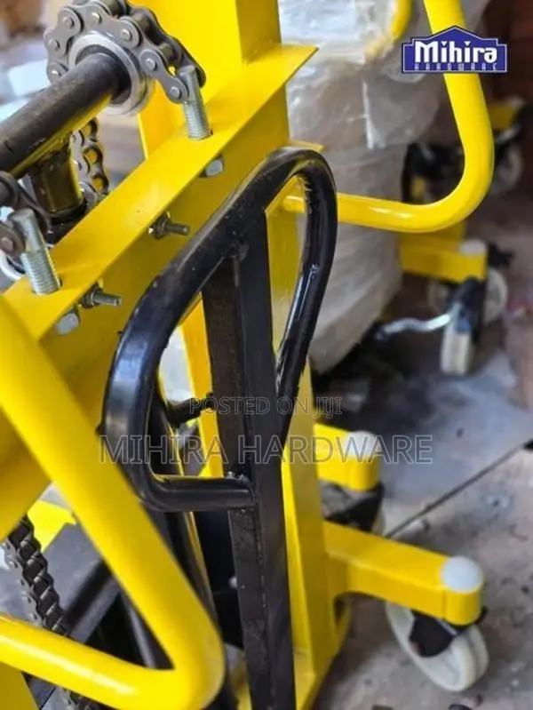 Hydraulic Pallet Stacker 2 Ton Truck Manually Operated manual operatio