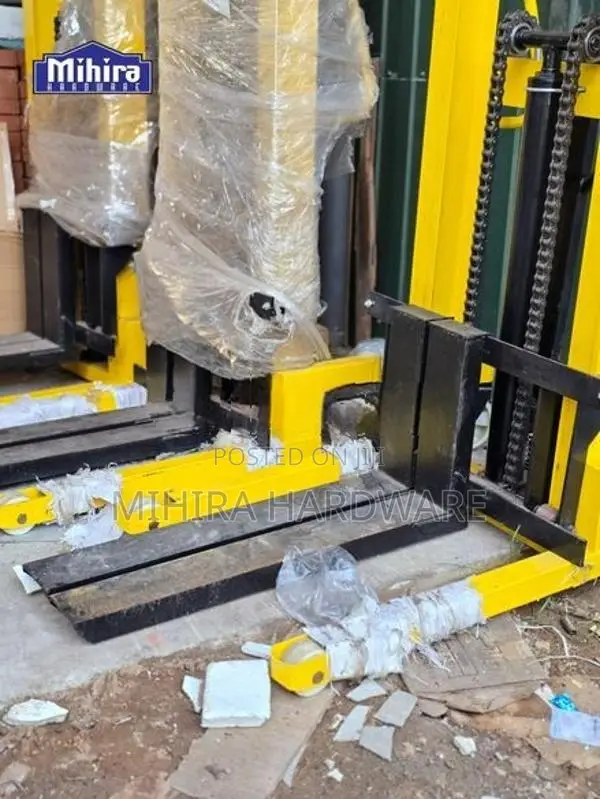 Hydraulic Pallet Stacker 2 Ton Truck Manually Operated manual operatio