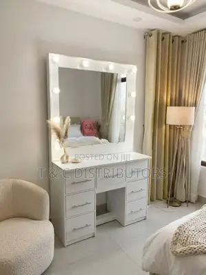 White Hollywood Dressing Table