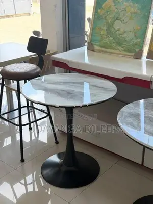 Round Table