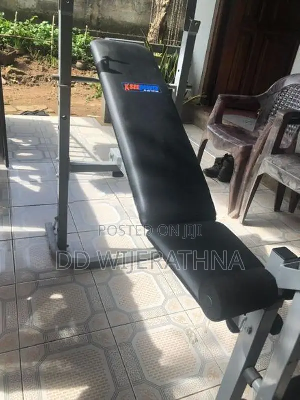 Weight Bench With Leg Extension