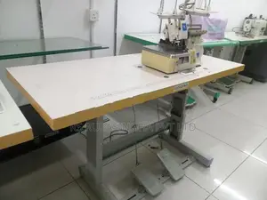 Ovelock Sewing Machine
