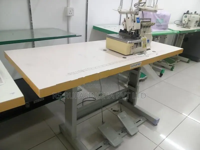 Ovelock Sewing Machine