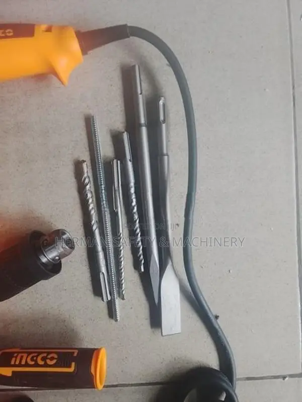INGCO 800W Rotary Hammer Herman PT 1385