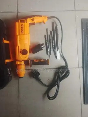 INGCO 800W Rotary Hammer Herman PT 1385