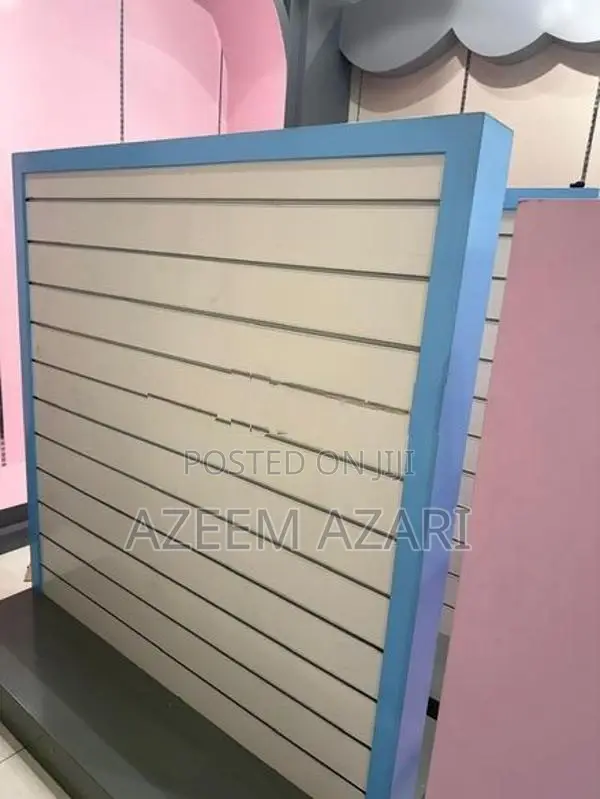 Retail Clothing Display Stands / Gondola Racks⁠