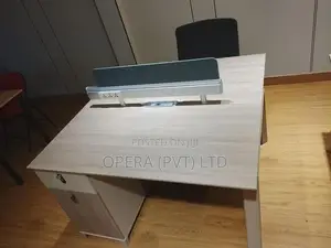 2 Workstations Table