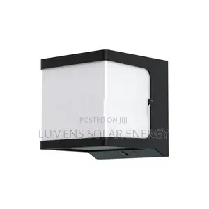 Box Solar Wall Light