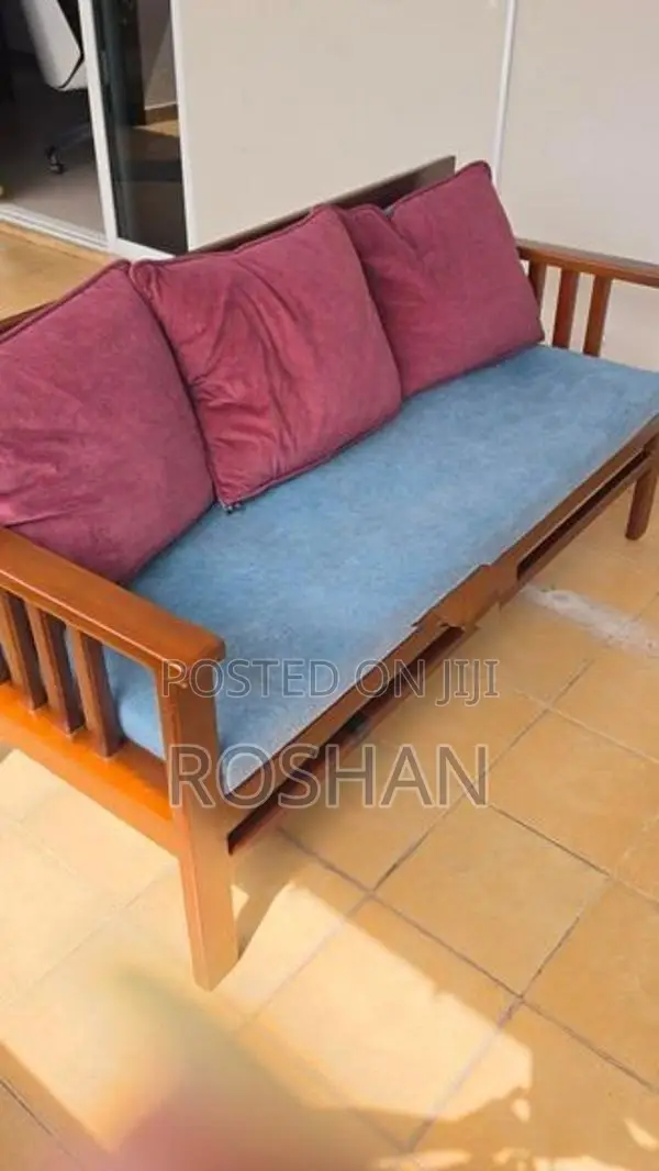 Arpico Semi Used Sofa Set