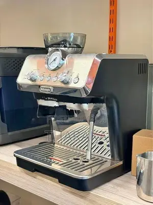 Delonghi Italy Coffee Machine
