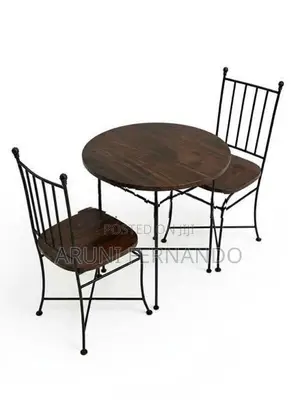 Arpico Table With 2 Matching Chairs