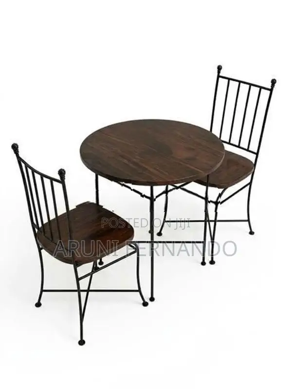 Arpico Table With 2 Matching Chairs