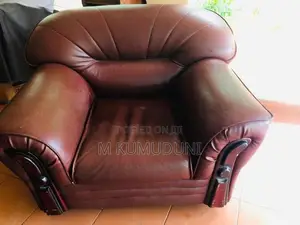 Damro Spacious Sofa
