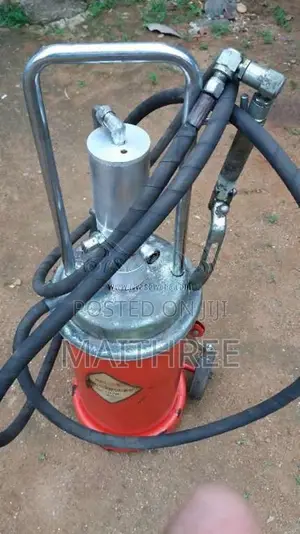 Grees Pump 12Kg for All