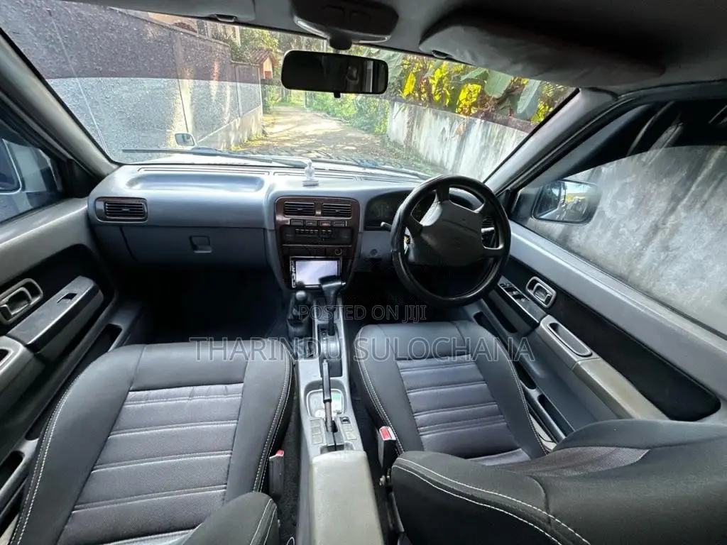 Nissan D22 2004 Pickup (Used)