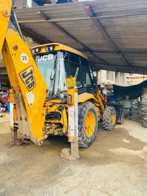 JCB 3CX 2000 Heavy-Duty (Used)