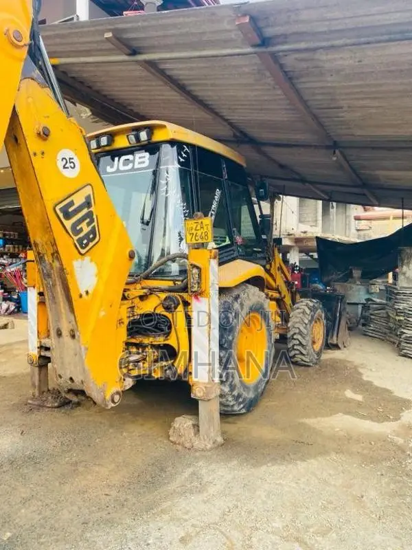 JCB 3CX 2000 Heavy-Duty (Used)