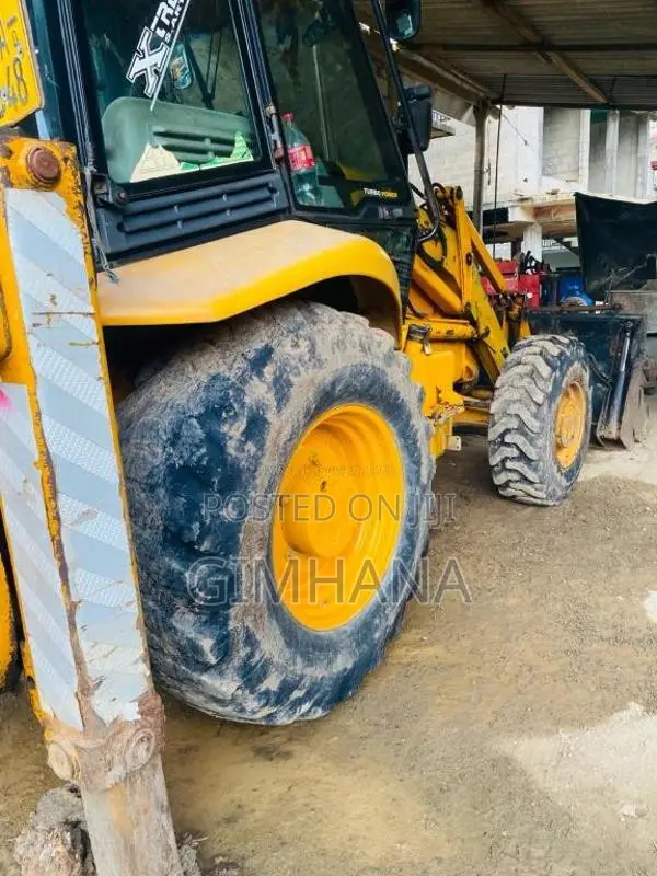 JCB 3CX 2000 Heavy-Duty (Used)