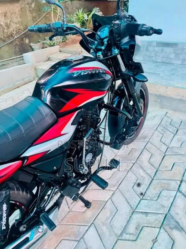 Bajaj Discover 125 2023 Motorbike (Used)