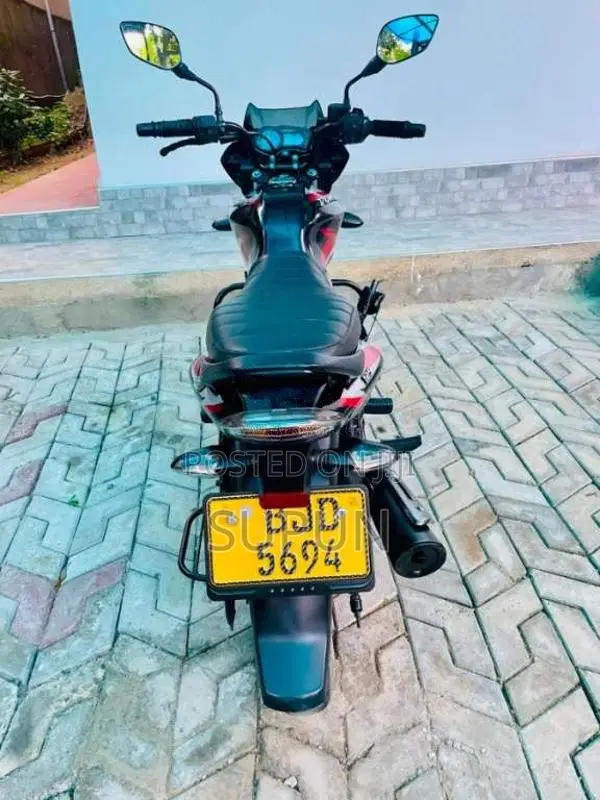 Bajaj Discover 125 2023 Motorbike (Used)