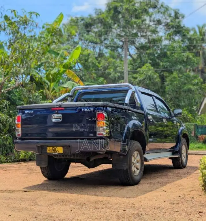 Toyota Hilux 2008 Pickup (Used)