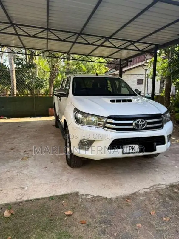 Toyota Hilux 2016 Pickup (Used)