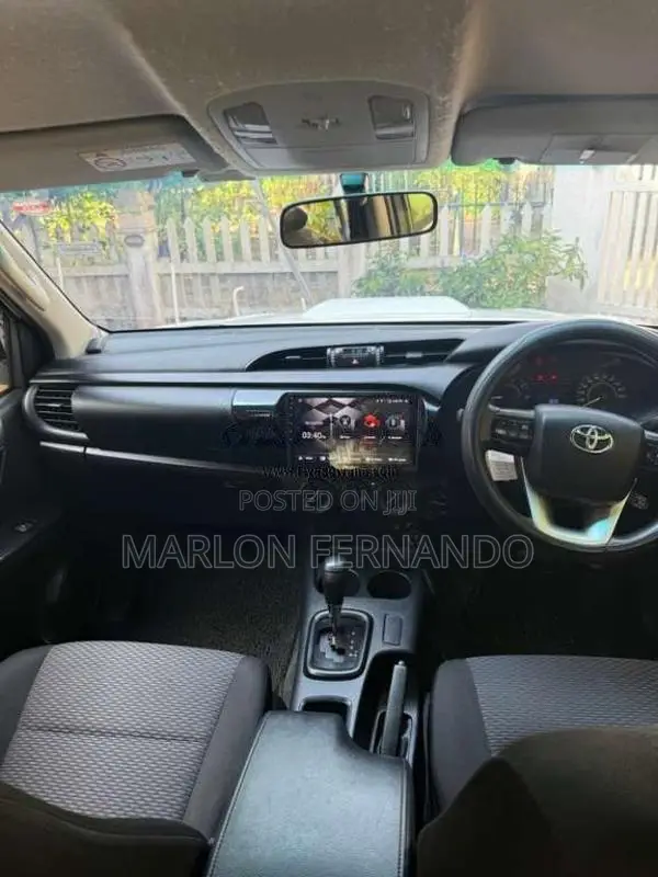 Toyota Hilux 2016 Pickup (Used)
