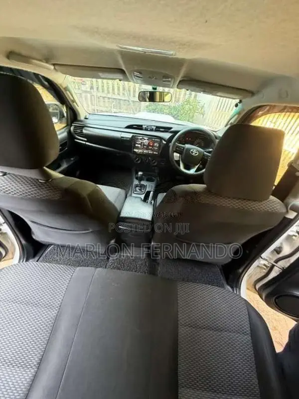Toyota Hilux 2016 Pickup (Used)