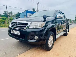 Toyota Hilux 2012 Pickup (Used)