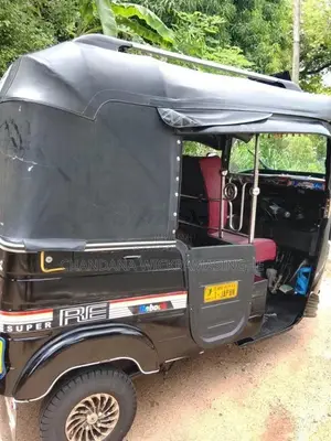 Bajaj 4 Stroke 2015 Three Wheel (Used)