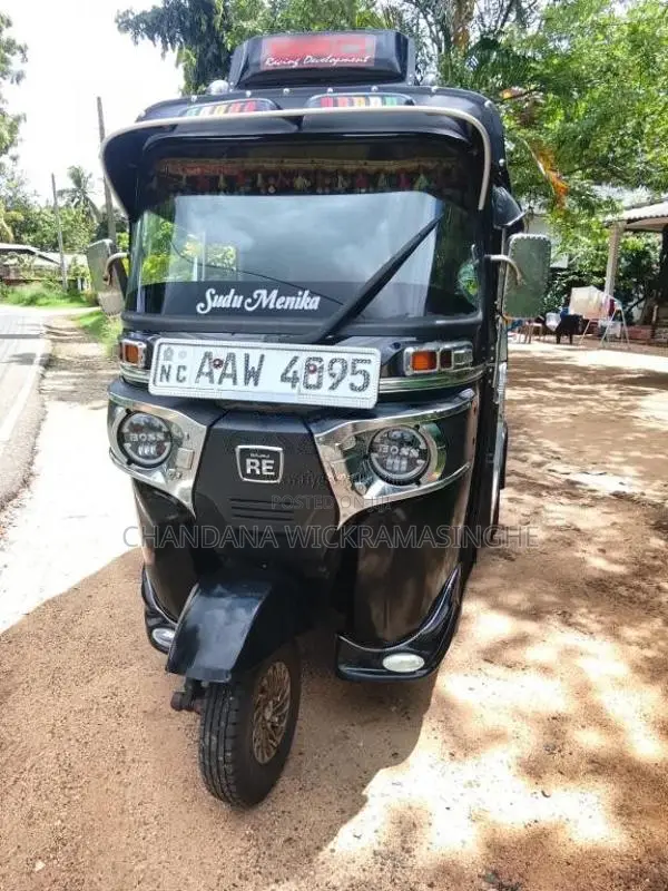 Bajaj 4 Stroke 2015 Three Wheel (Used)