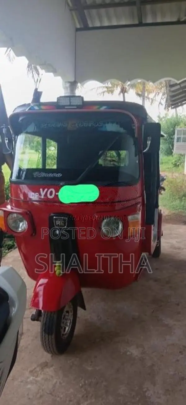 Bajaj RE 205 2011 Three Wheel (Used)