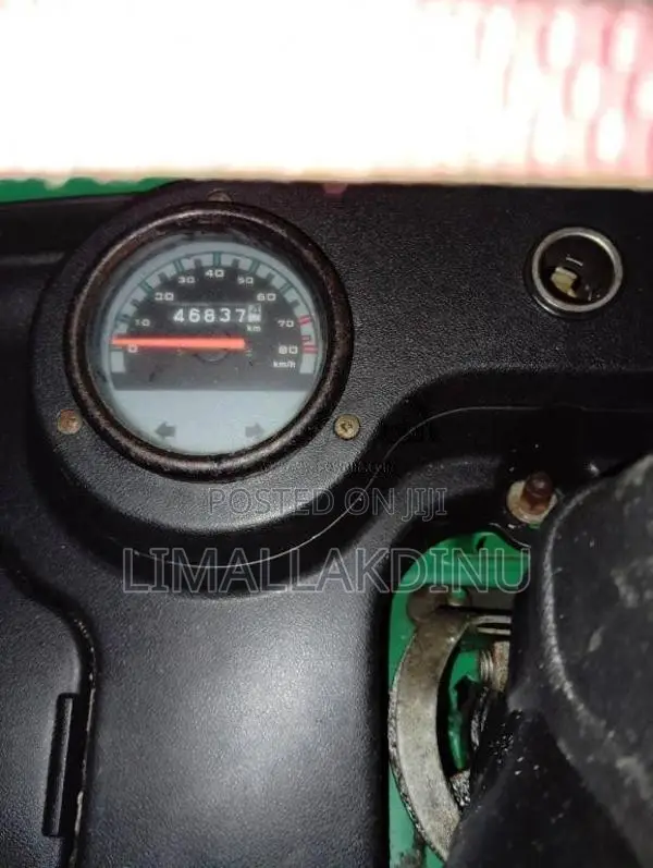 Bajaj RE 205 2011 Three Wheel (Used)