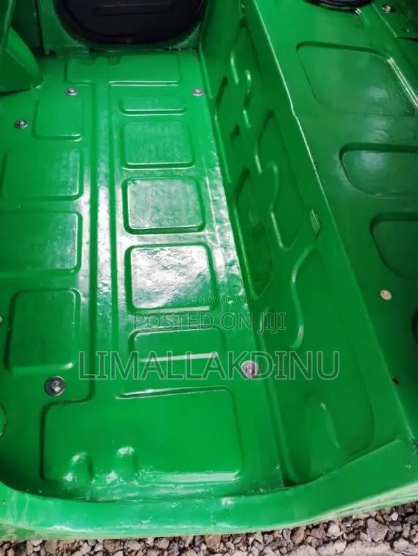 Bajaj RE 205 2011 Three Wheel (Used)