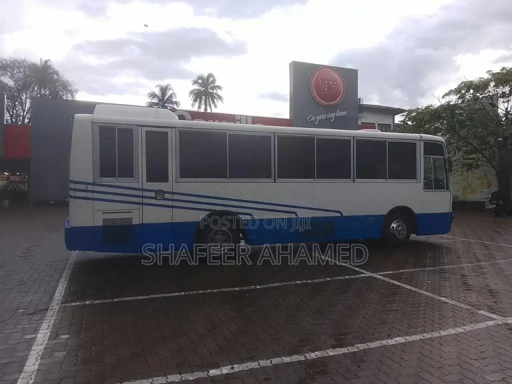 Mitsubishi Fuso 1996 Bus (Used)