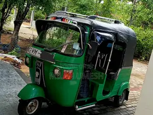 Bajaj RE 205 2011 Three Wheel (Used)