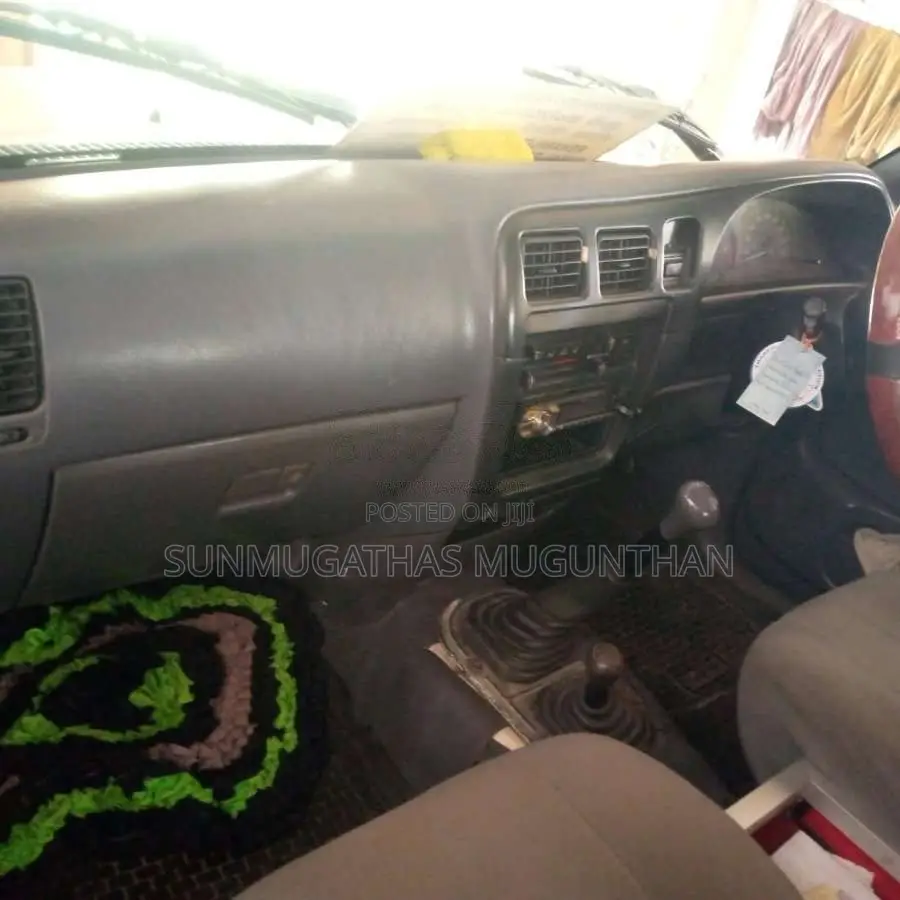 Toyota Hilux 2001 Pickup (Used)