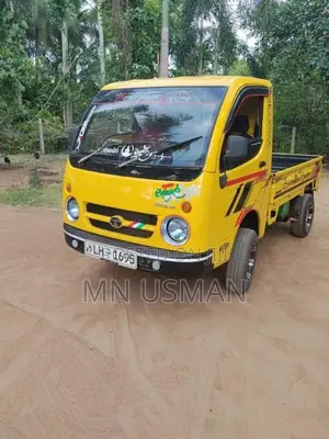 Tata Dimo Batta 2010 Lorry (Used)