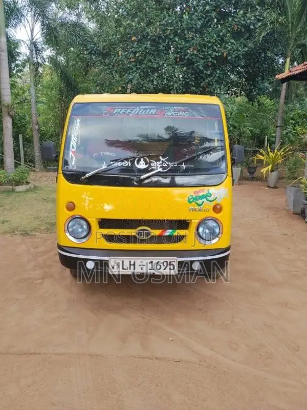 Tata Dimo Batta 2010 Lorry (Used)