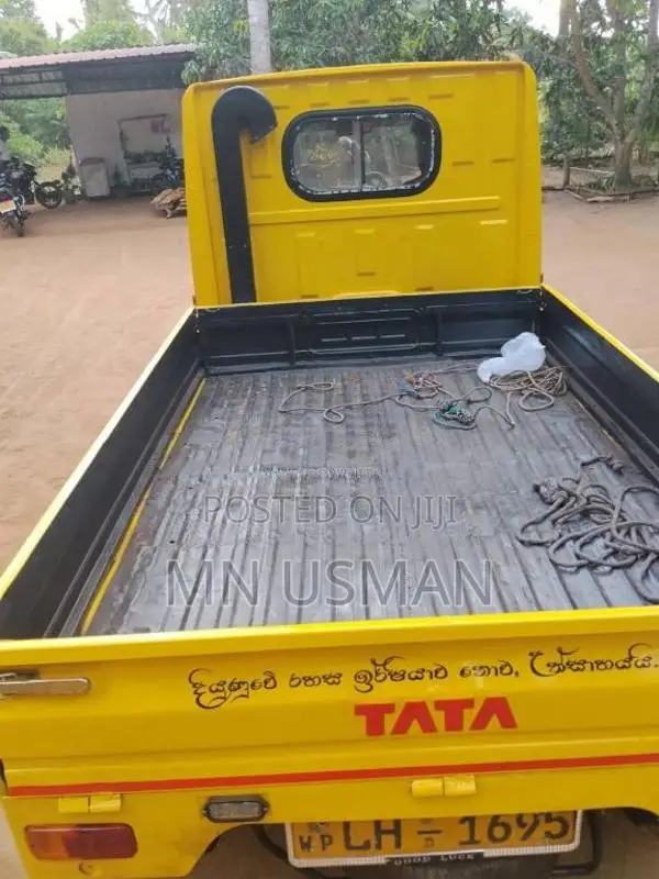 Tata Dimo Batta 2010 Lorry (Used)