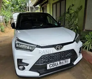 Toyota Raize 2025 SUV (Used)
