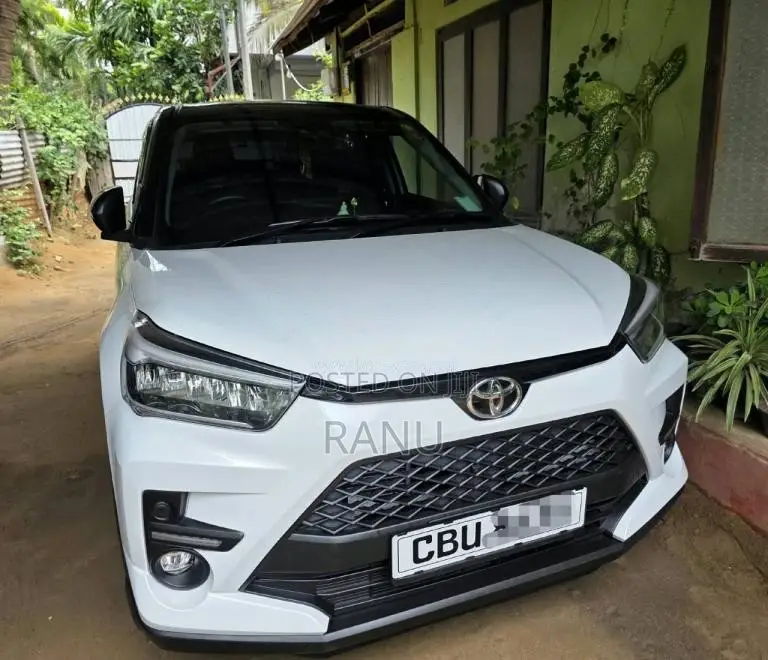 Toyota Raize 2025 SUV (Used)