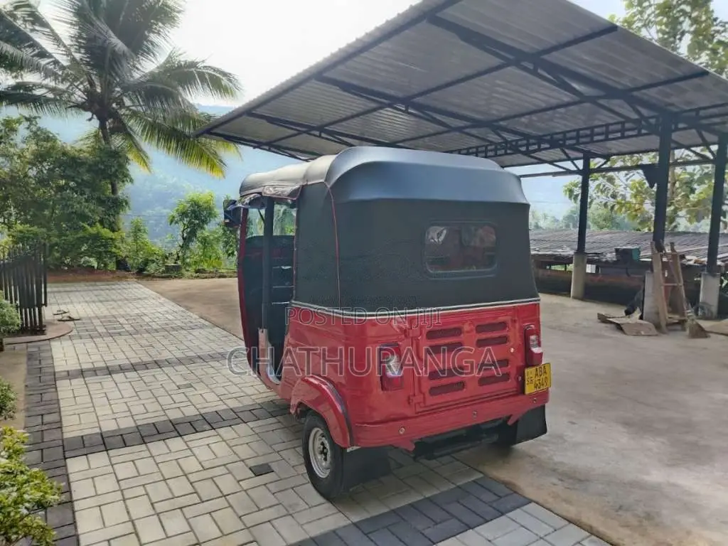 Bajaj RE 2015 Three Wheel (Used)