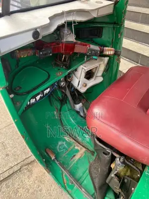 Bajaj 4 Stroke 2005 Three Wheel (Used)