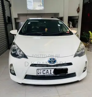 Toyota Aqua 2012 Car (Used)
