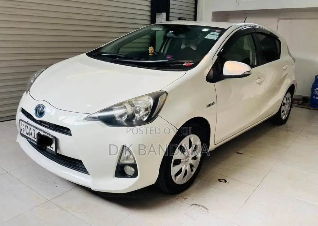 Toyota Aqua 2012 Car (Used)