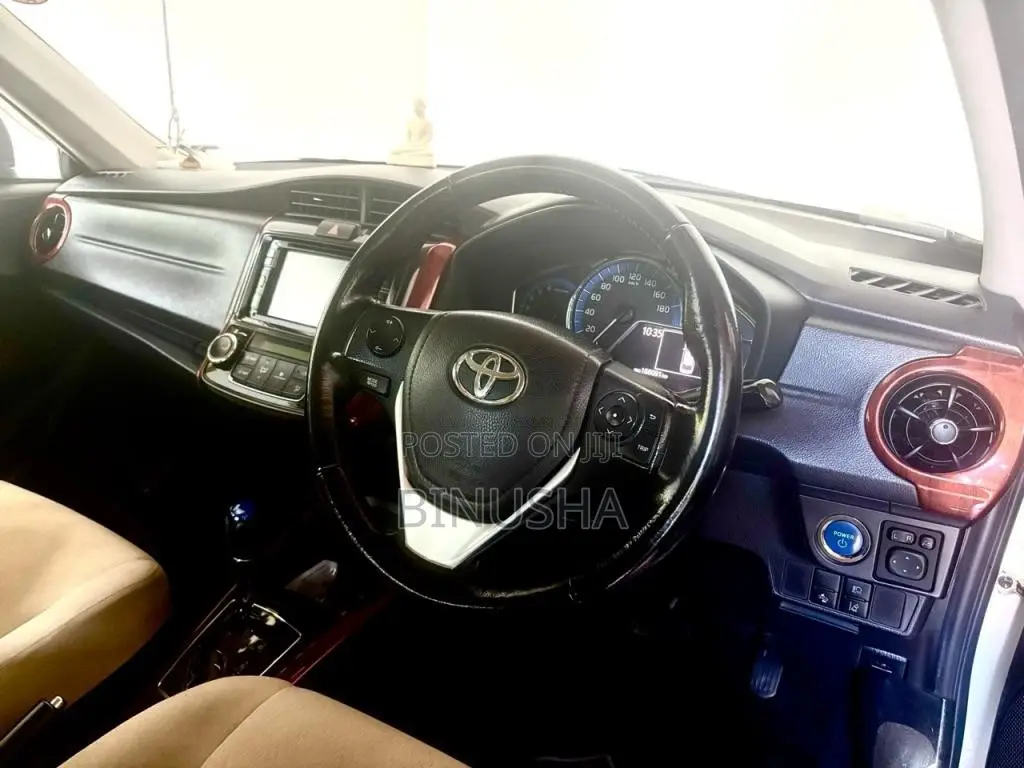 Toyota Axio 2015 Car (Used)